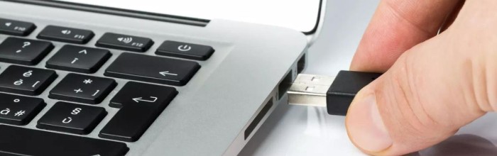 Clés USB et Disques durs pas cher